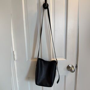 Madewell mini essential crossbody bucket bag black